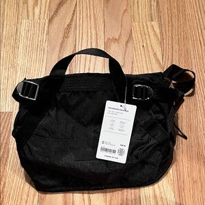 Black Athleta Excursion Waist Bag